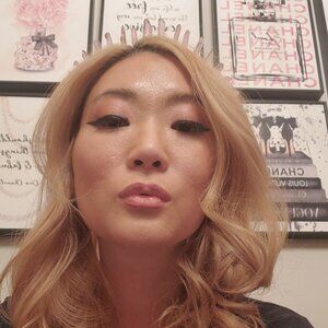 Meet Your Posher, Ambre :)